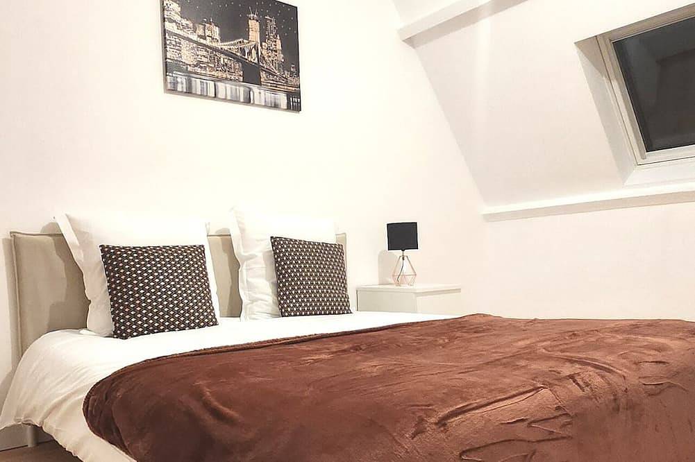 Geheel appartement, Magnificent Triplex, 5 mn from the Cathedral of Tours, refurbished in Tours, Tours en omgeving