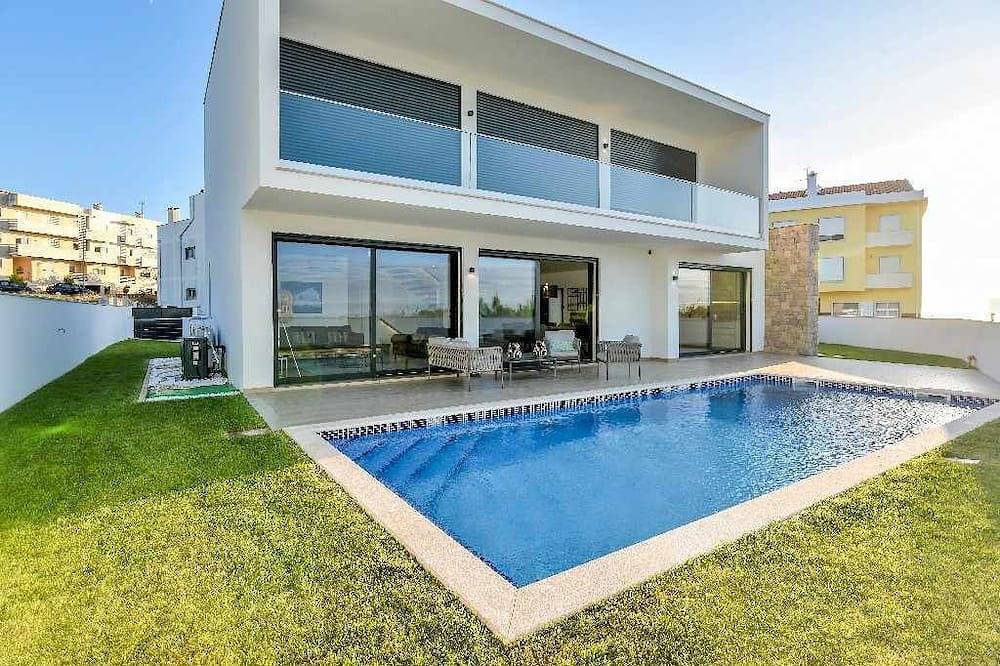 Maison De Vacances pour 8 Personnes dans Nazaré, Leiria District