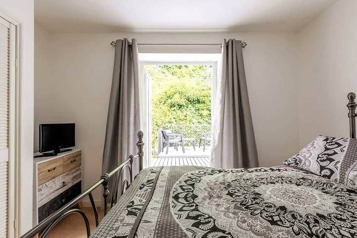 Stylish 2Bd Family Hideaway in Dover in Dover, Kent