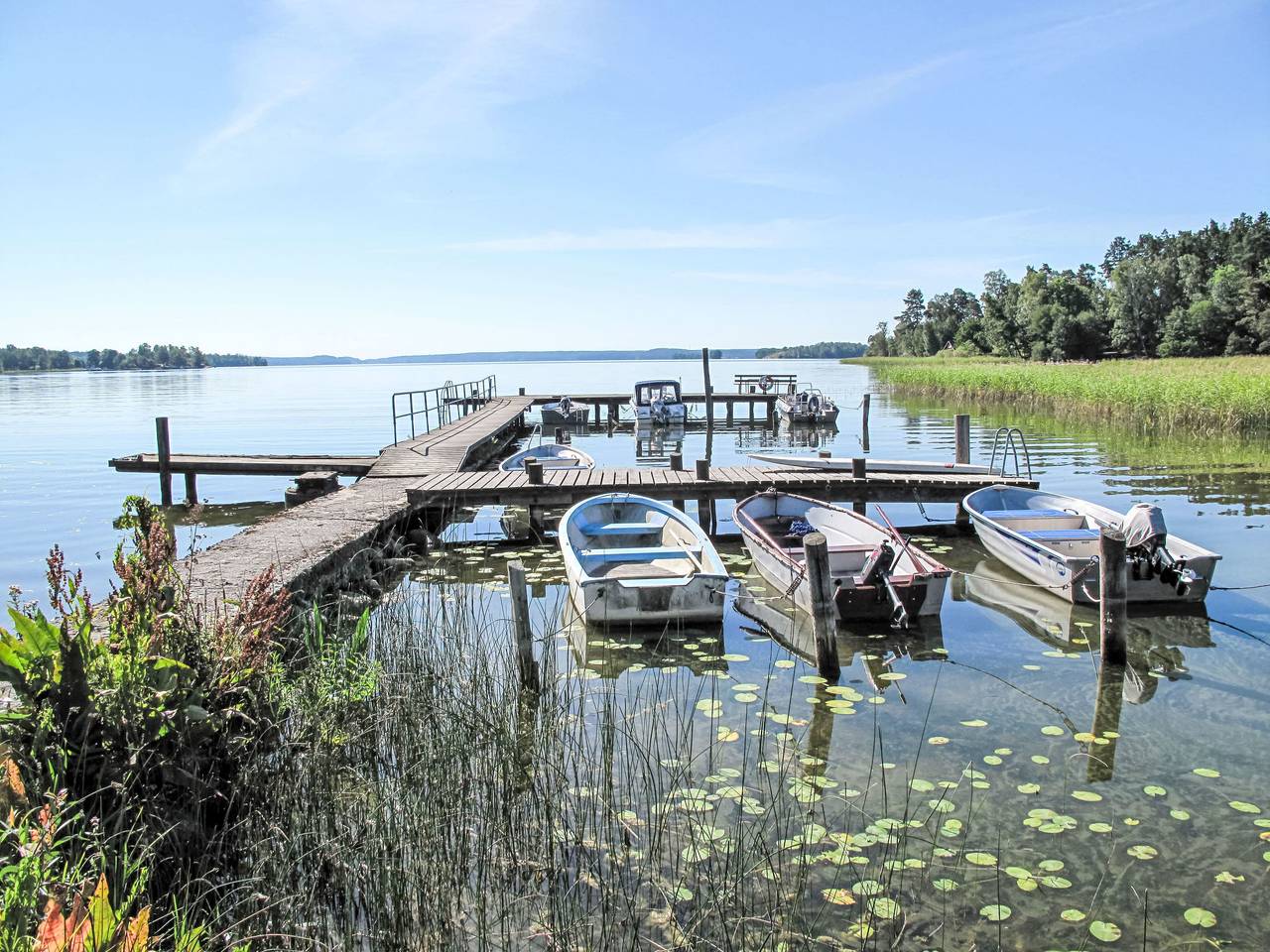 Hus för 5 Personer med trädgård in Adelsö, Mälaren