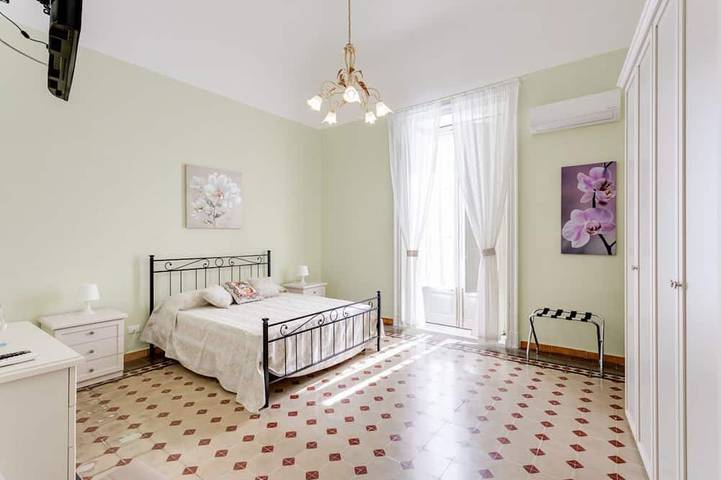Appartamento intero, GuestHost - Casa Mariella - Flat with Terrace in Catania, Catania e dintorni