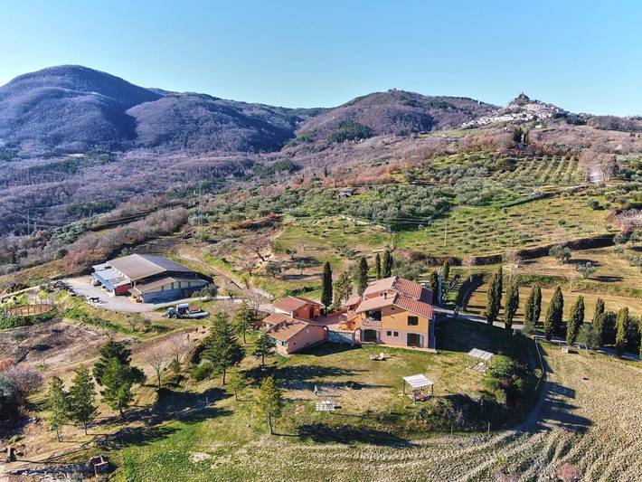 Location de vacances pour 2 personnes, avec jardin ainsi que vue et terrasse à Campiglia d'Orcia