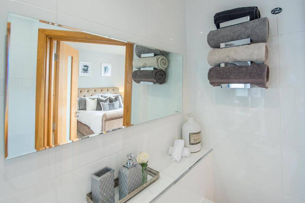 Deluxe Double Room with Shower in Tenby, Pembrokeshire