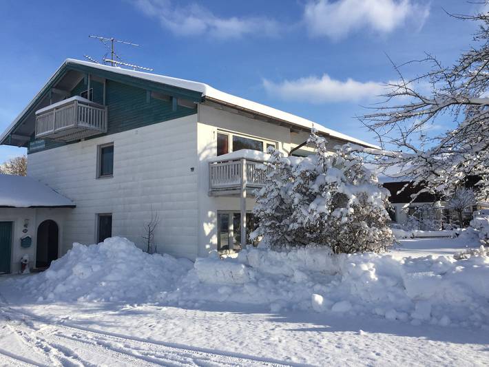 Ganze Ferienwohnung, Haus Irmgard - Ferienwohnung, 36 qm Obergeschoss, 1 separates Schlafzimmer in Antwort, Bad Endorf
