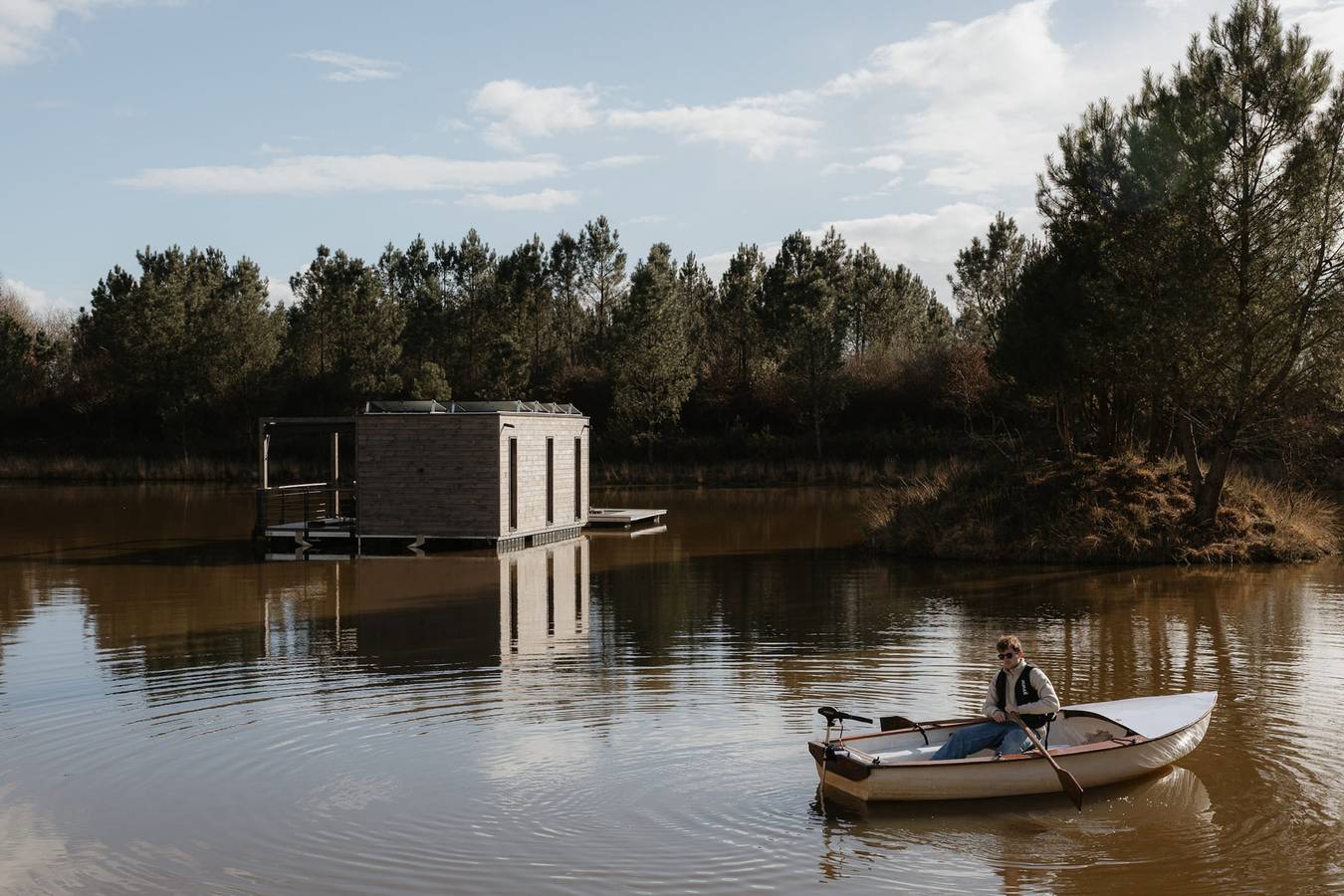 Lodge on the water in Dordogne in Parcoul, Périgord Vert