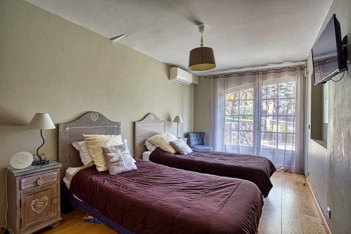 Location de vacances pour 8 personnes, avec jardin, animaux acceptés à Châteauneuf-Grasse - 3