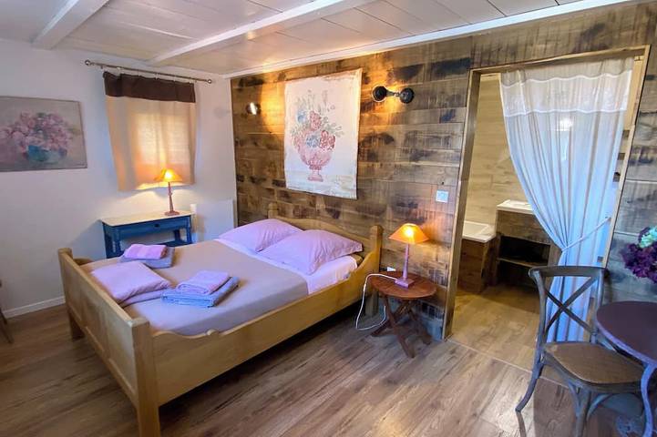 Location de vacances pour 12 personnes, avec jacuzzi ainsi que jardin et balcon à Campuac - 2