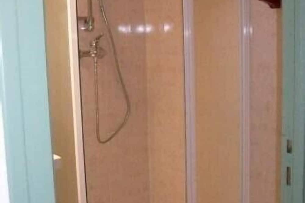 Entire apartment, Renting an apartment T3 located in a quiet area of ​​Cargese in Cargèse, Parc naturel régional de Corse
