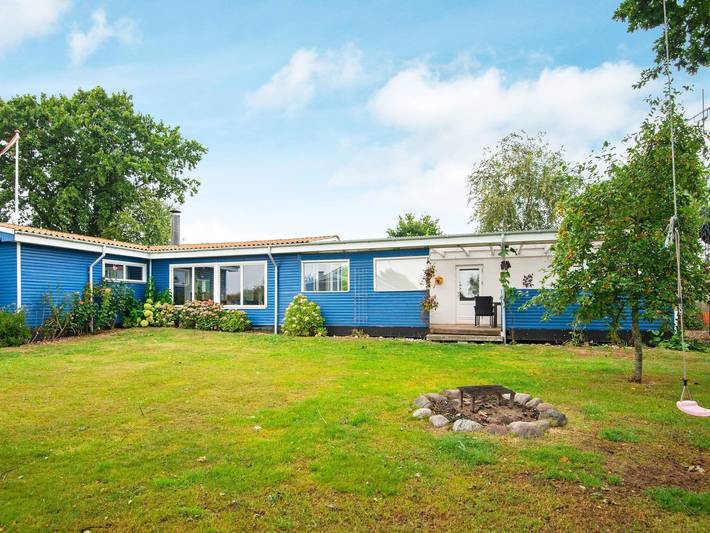 Ferienhaus für 8 Personen, mit Garten, kinderfreundlich in Flovt Strand