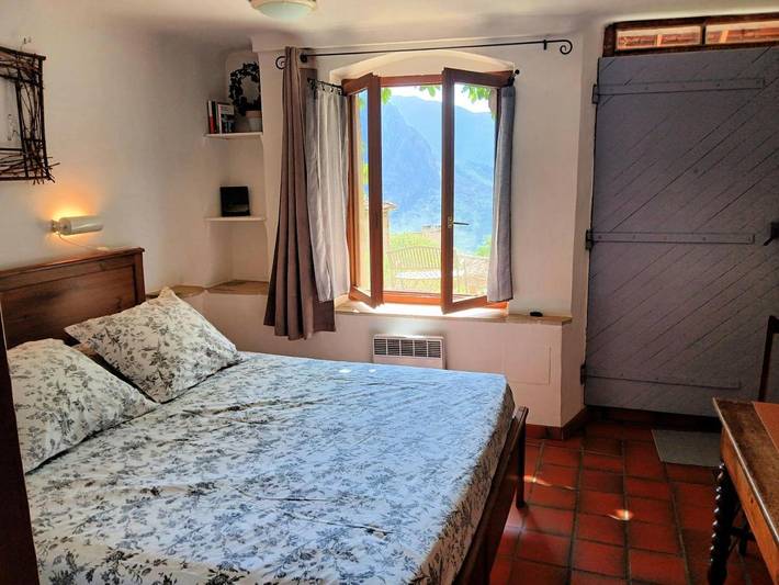 Gîte pour 2 personnes, avec jardin et vue dans Gorges Du Verdon Rougon - 2