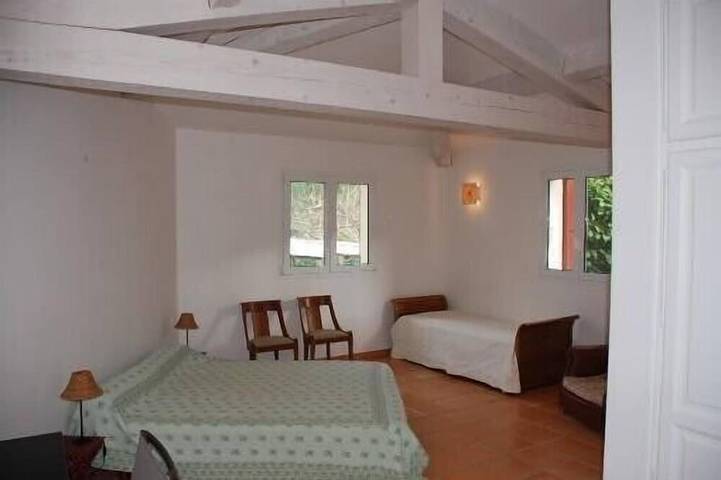 Gîte pour 8 personnes, avec jardin à Meyreuil - 3