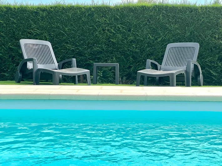 Apartamento de vacaciones para 2 personas, con vistas además de piscina y jardín - 1