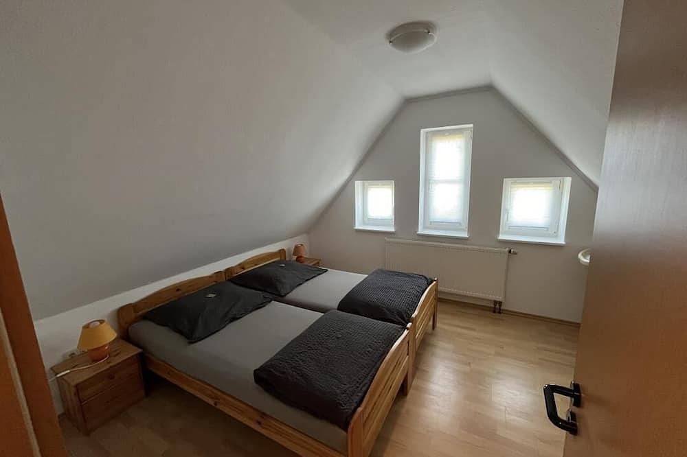 Ferienhaus Susanne am Badesee in Hundestrand (Aurich), Aurich