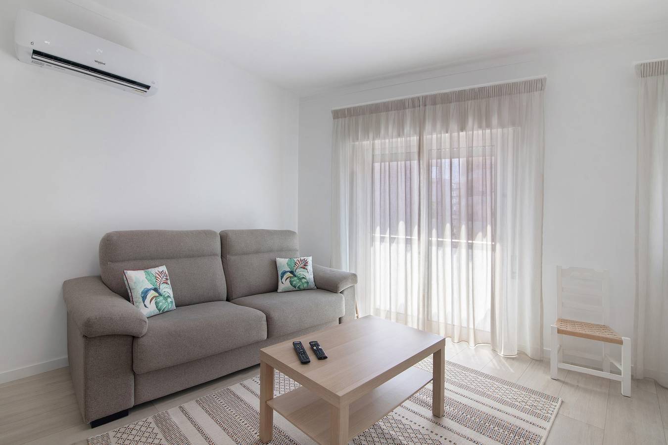 Entire apartment, Apartment 'Refúgio Estrela Do Mar' with Private Terrace, Wi-Fi and Air Conditioning in Quarteira, Faro District