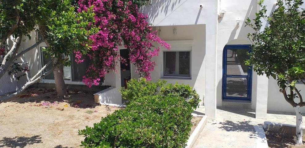 Gîte pour 2 personnes, avec Jardin et Vue dans Finikas - 3