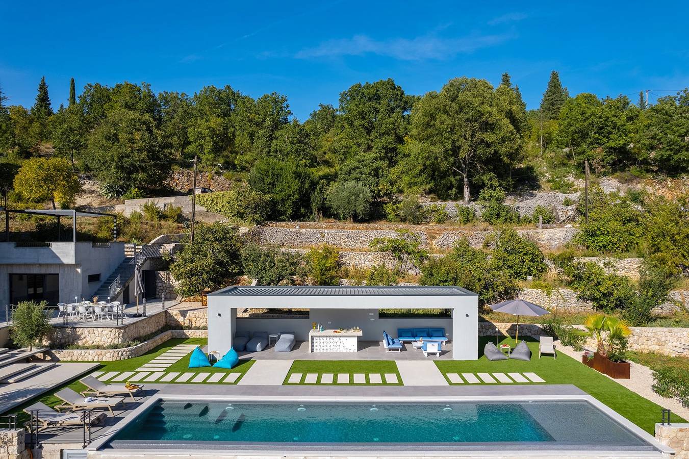 Villa Depollo mit 44 m2 beheiztem Pool, 6 Schlafzimmern, Hinterland von Makarska in Imotski, Makarska Riviera