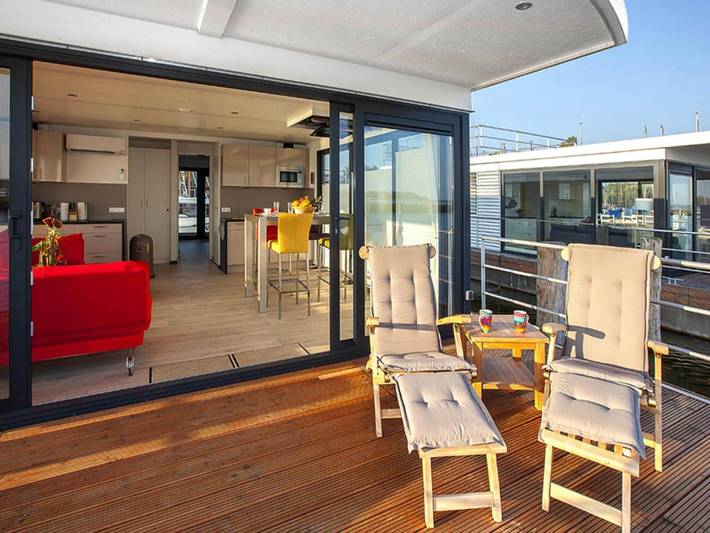 Hausboot für 3 Personen, mit Terrasse in Ribnitz-Damgarten - 4