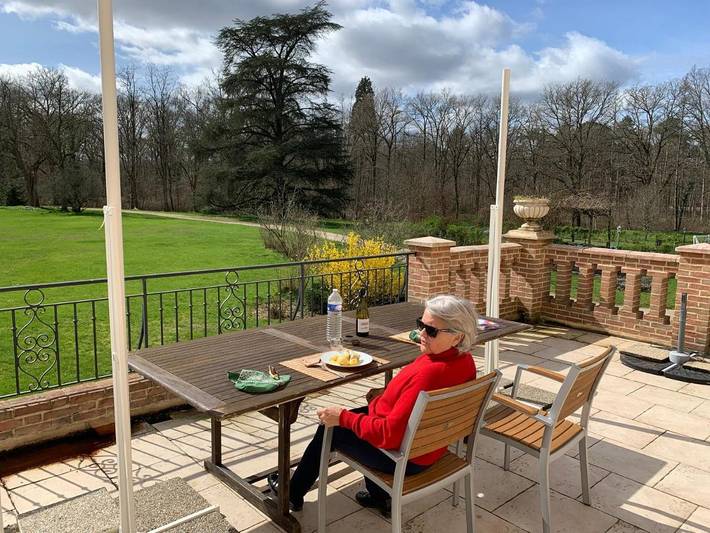 Location de vacances pour 2 personnes, avec jardin ainsi que vue et piscine, adapté aux familles à Brinon-sur-Sauldre - 2
