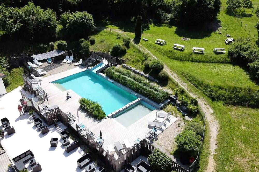 Chalet 12? - pièce unique - sans sanitaires 2 personnes in Ornans, Jura Francais