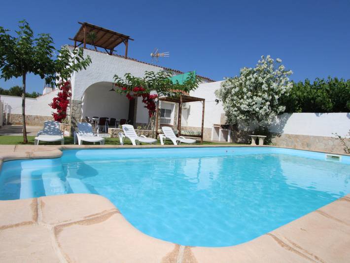 Casa rural para 8 personas, con Terraza y Jardín en Deltebre