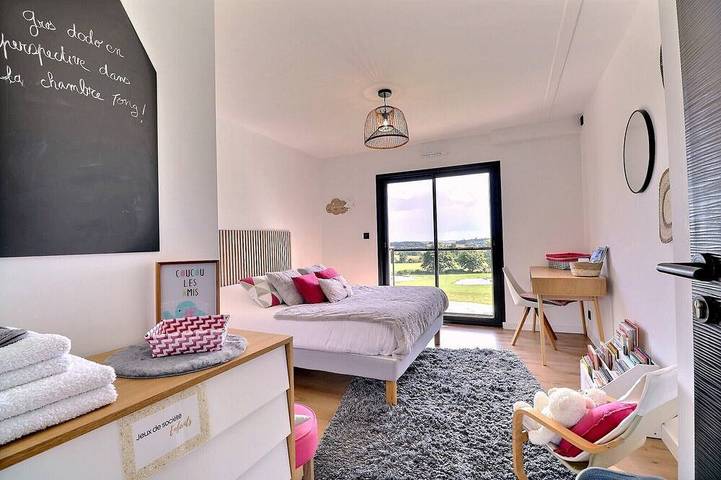 Location de vacances pour 15 personnes, avec jardin et balcon à Laillé - 4