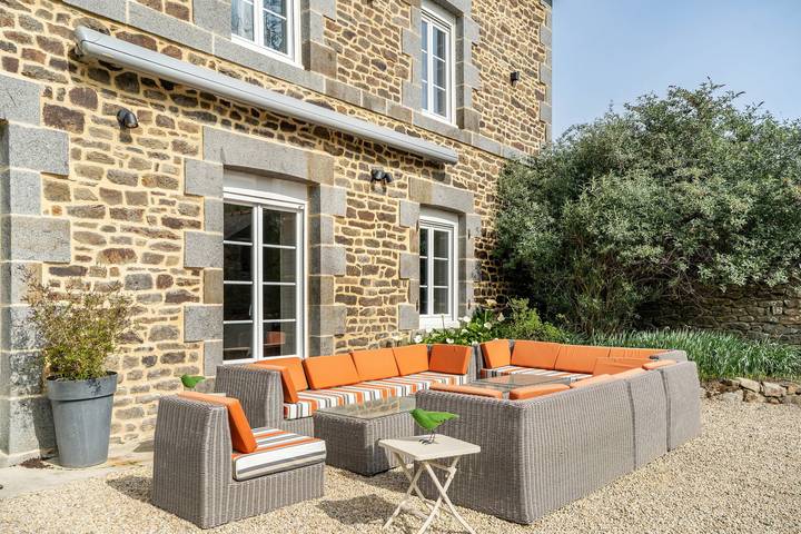 Gîte Les Hervelines con piscina privada, jardín y Wi-Fi en Pleudihen sur Rance in Pleudihen-sur-Rance, Región de Dinan