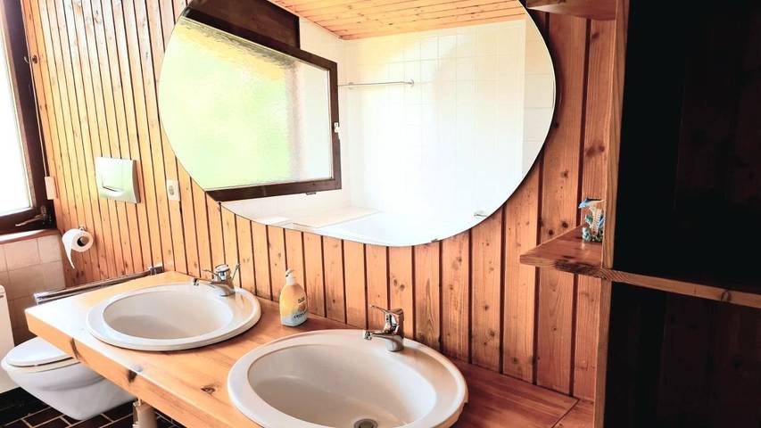 Ferienhaus für 11 Personen, mit Balkon und Terrasse sowie Garten und Ausblick in Sonnenbühl - 3