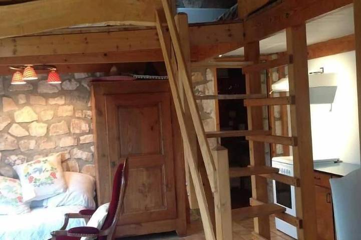 Location de vacances pour 2 personnes, avec terrasse et jardin à Saint-Martin-d'Ardèche - 2