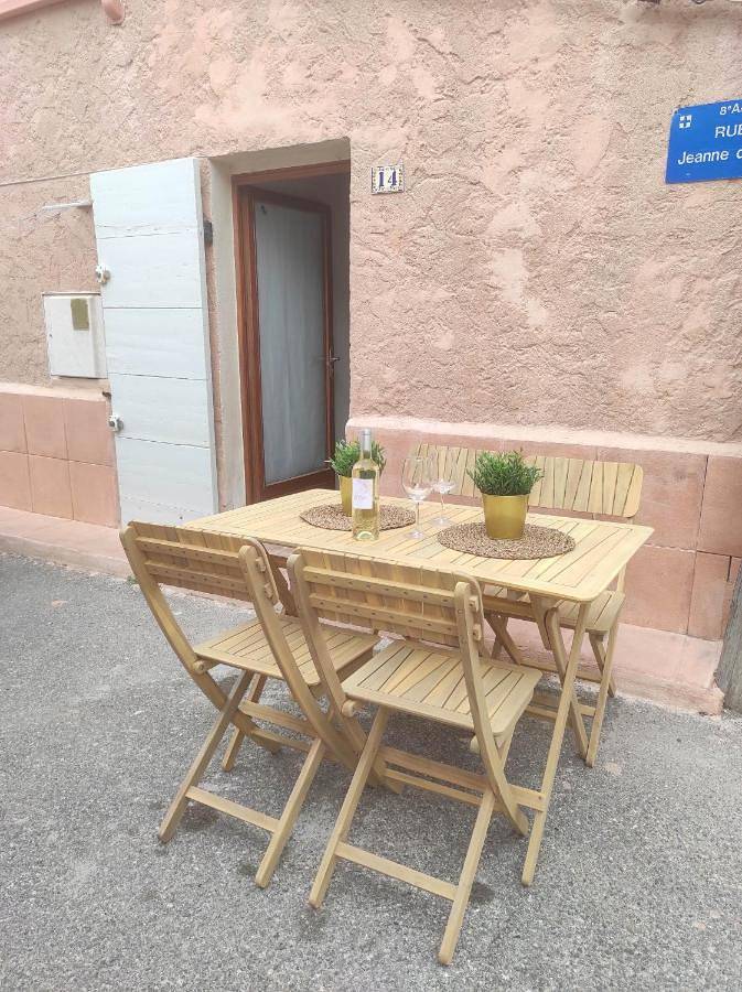 Gîte pour 4 personnes, avec terrasse dans Les Goudes - 3