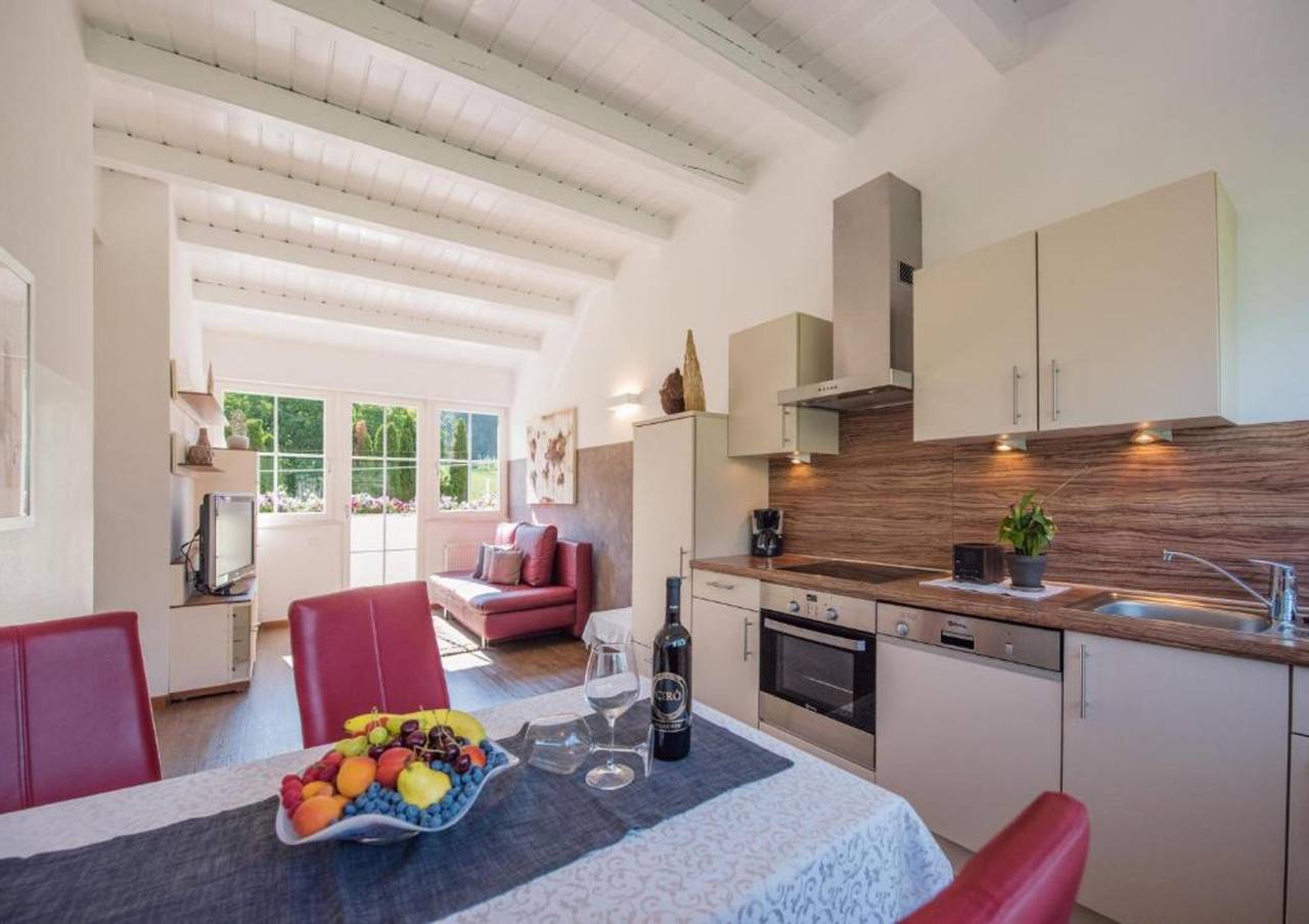 Ganze Wohnung, Apartment 'Gartenhof 2 Amadeus' mit Bergblick, gemeinsamer Terrasse und Wlan in Milland (Brixen), Brixen