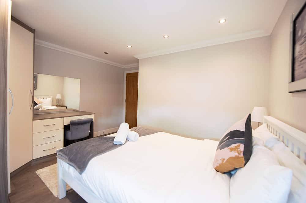 Entire apartment, Malthouse Court - Superior 2-Bed w/ Balcony in Reading, Berkshire