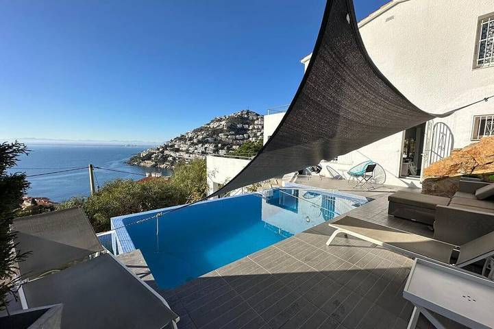 Chalet pour 11 personnes, avec balcon et jardin, animaux acceptés à Roses