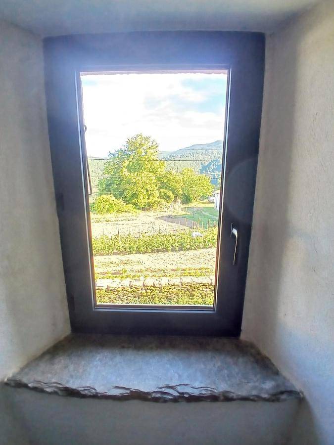 Location de vacances pour 4 personnes, avec vue et jardin à Saint-Julien-des-Points - 3