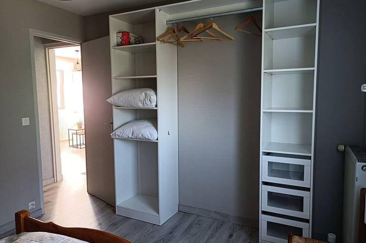 Gîte pour 4 personnes, avec jardin à Les Moitiers-d'Allonne - 3