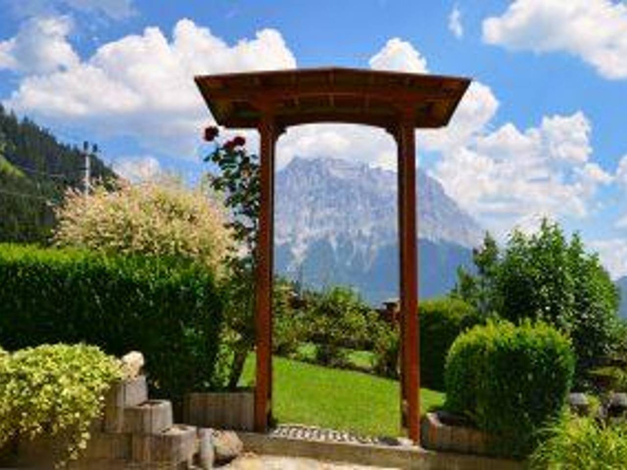 Ganze Ferienwohnung, Zugspitzhaus Monika - Fernblick Suite in Lermoos, Ammergauer Alpen (Österreich)