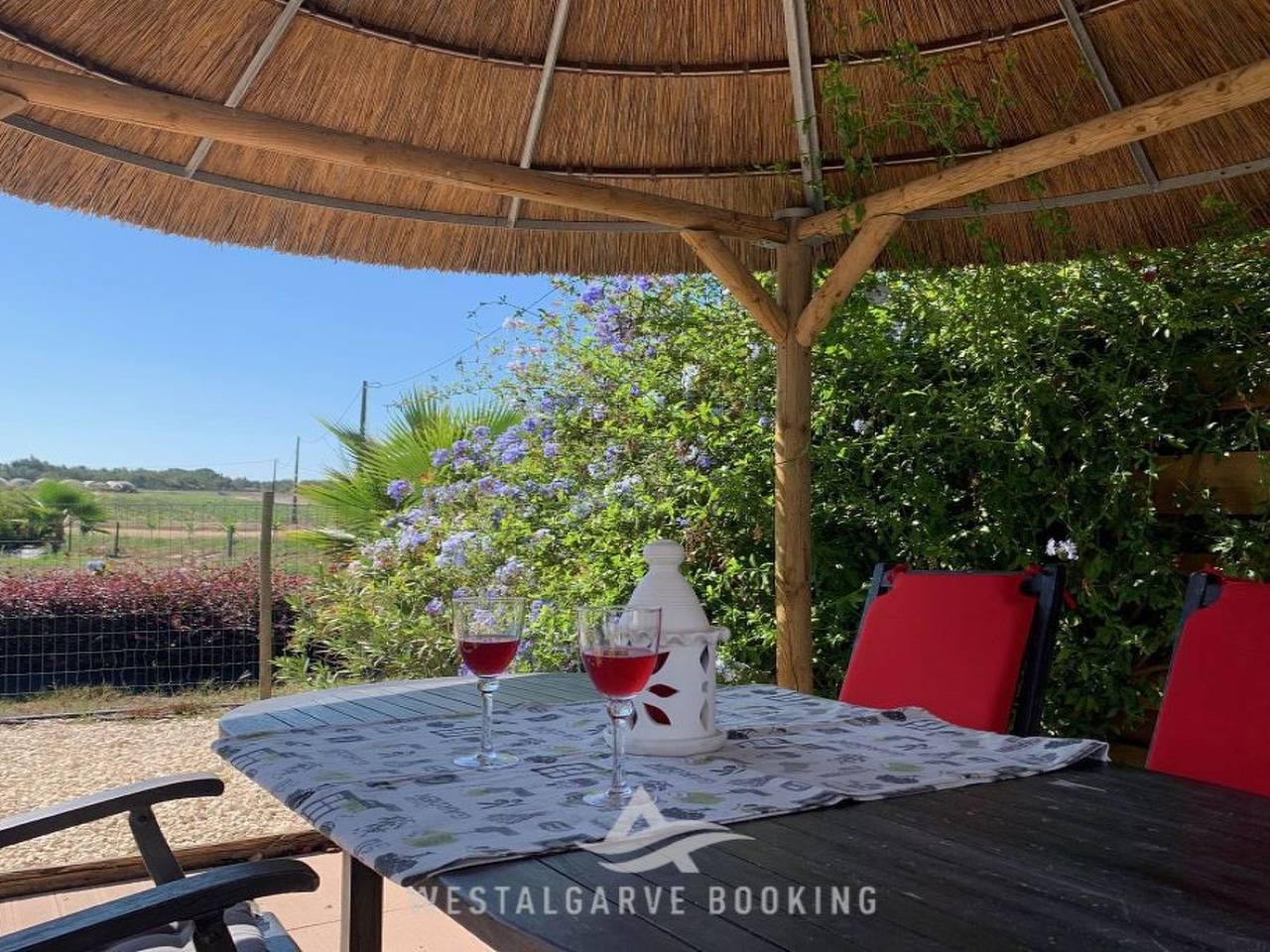 Charmantes Ferienhaus mit schöner Aussicht, 2 Schlafzimmer in Rogil, Naturpark Südwest-Alentejo und Costa Vicentina