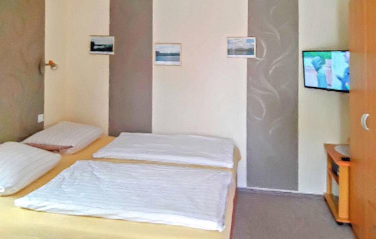 Ganze Ferienwohnung, Rückzugsort am See mit Sauna, Terrasse und Parkplatz in Fürsterwerder, Nordwestuckermark