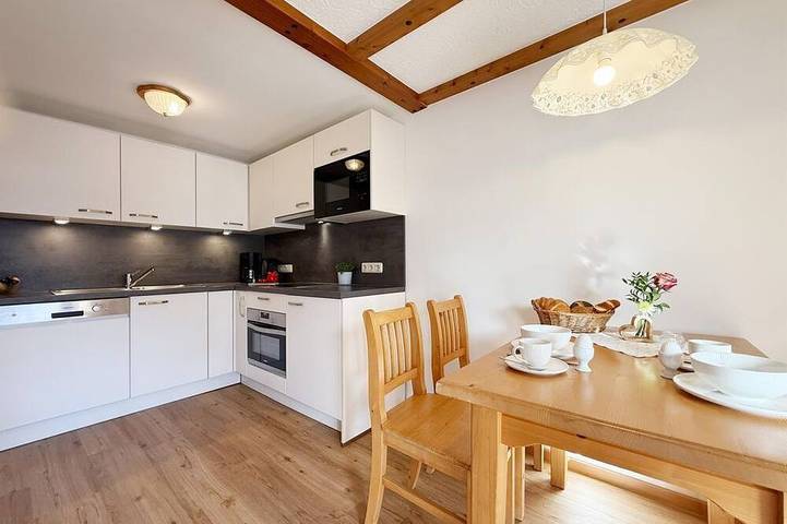 Ferienwohnung für 4 Personen, mit Balkon und Garten