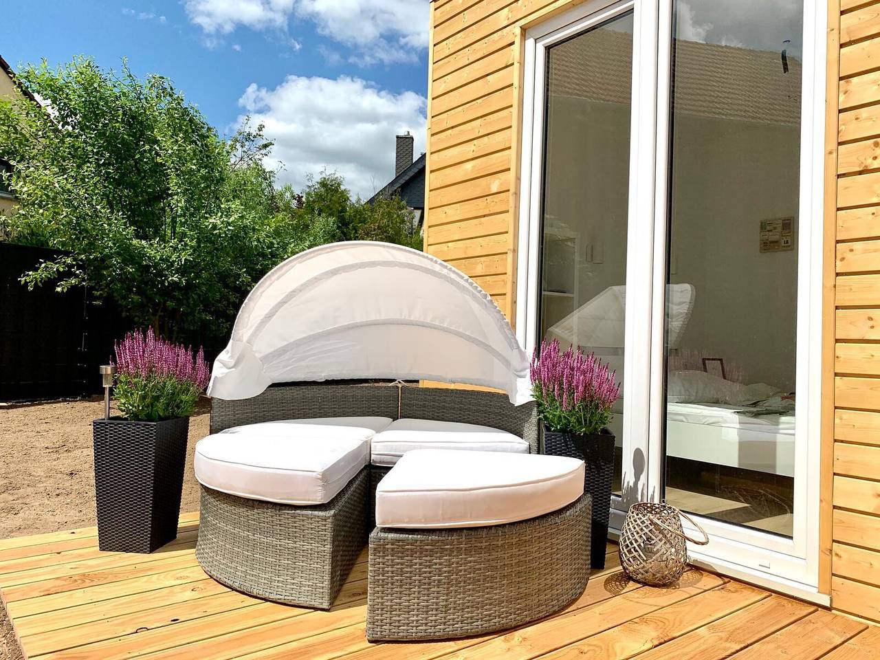 Modernes 'Tiny Haus Liederbach' mit Privatterrasse, Wlan und Klimaanlage in Alsfeld, Vogelsberg Region