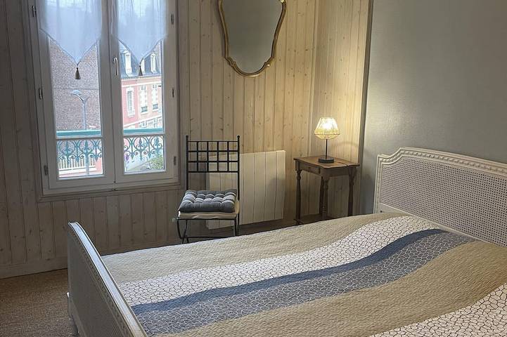 Appartement entier, Appartement Le Large Face Mer et Plage Avec Balcon in Mers-les-Bains, Région d'Abbeville