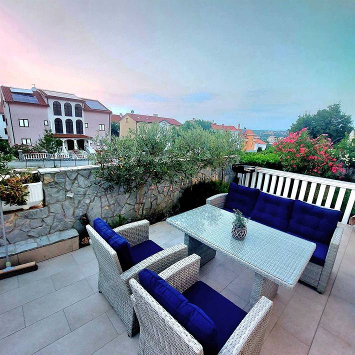 Ferienwohnung für 2 Personen, mit Terrasse in Malinska