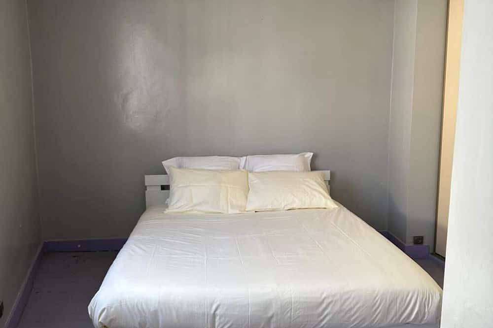 House with Jacuzzi, hypercentre, Bbq terrace and private studio in Bourgoin-Jallieu, Región de La Tour-du-Pin