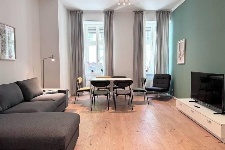 Ferienwohnung für 7 Personen in Charlottenburg Berlin