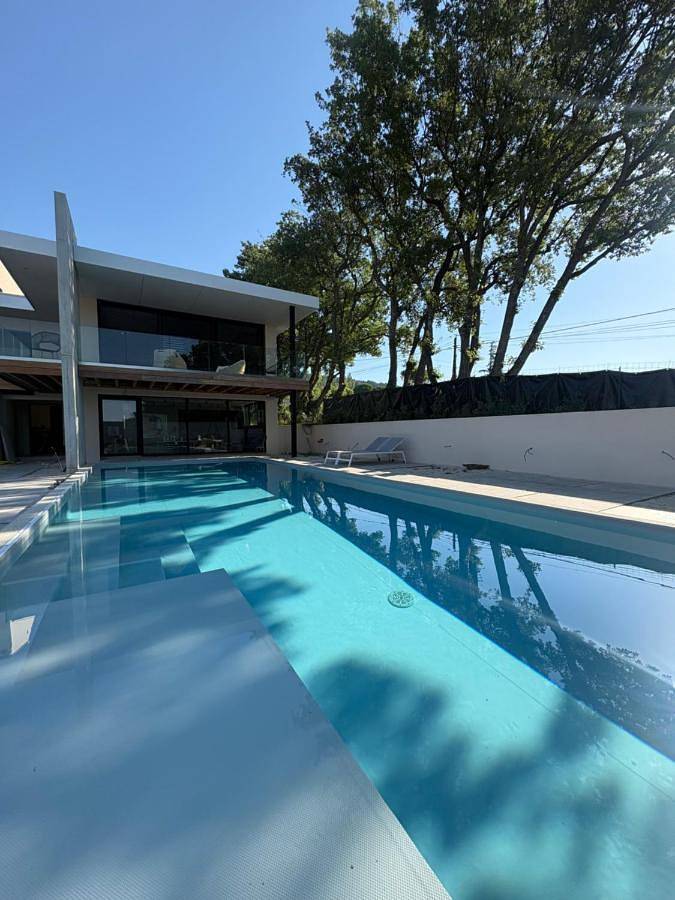 Appartement de vacances pour 2 personnes, avec Jacuzzi et Terrasse ainsi que Jardin et Piscine