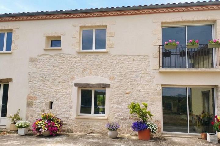 Gîte pour 6 personnes, avec Jardin et Piscine à Mailhoc
