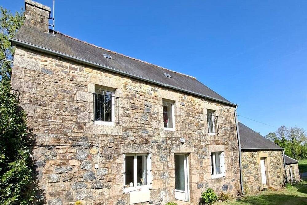 Maison de charme en Bretagne authentique in Plusquellec, Région de Guingamp