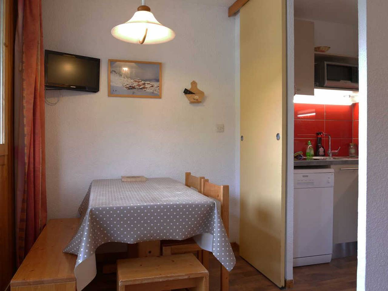 Apartamento entero, Acogedor apartamento de 2 habitaciones cerca de las pistas en Montchavin in La Plagne, Bellentre