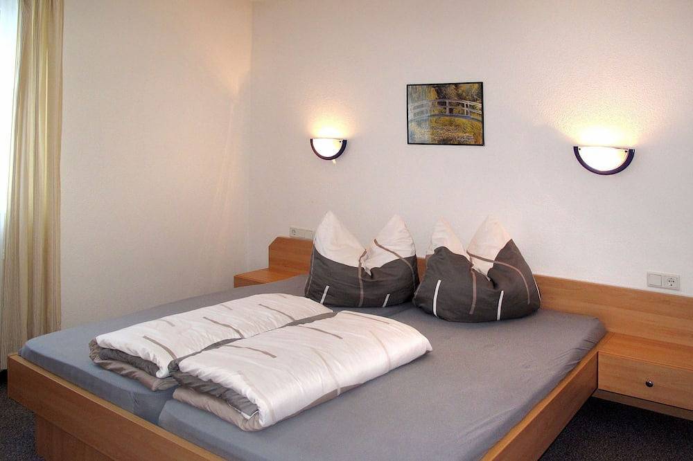Ganze Wohnung, Kristall by Interhome in Glockturmkamm, Fendels