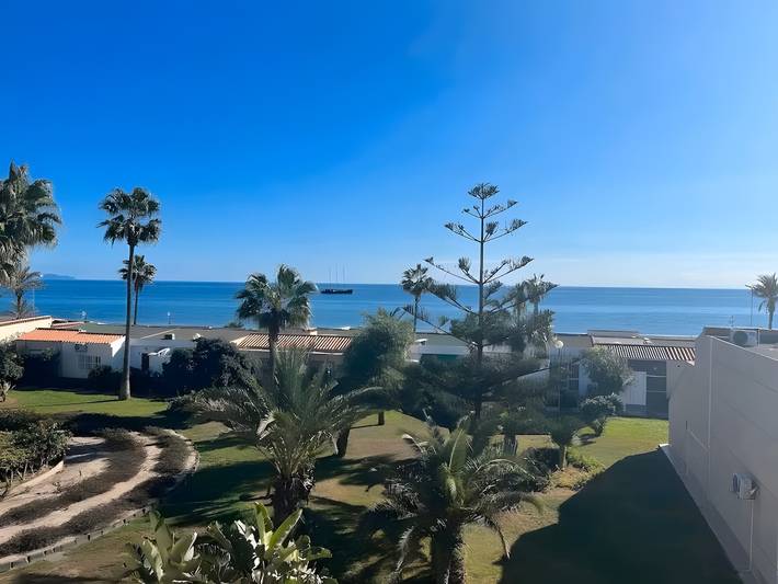 Apartamento entero, Apartamento 'Club Tropicana' con vistas al mar, piscina privada y Wi-Fi in Buena Vista Roquetas de Mar, Roquetas de Mar