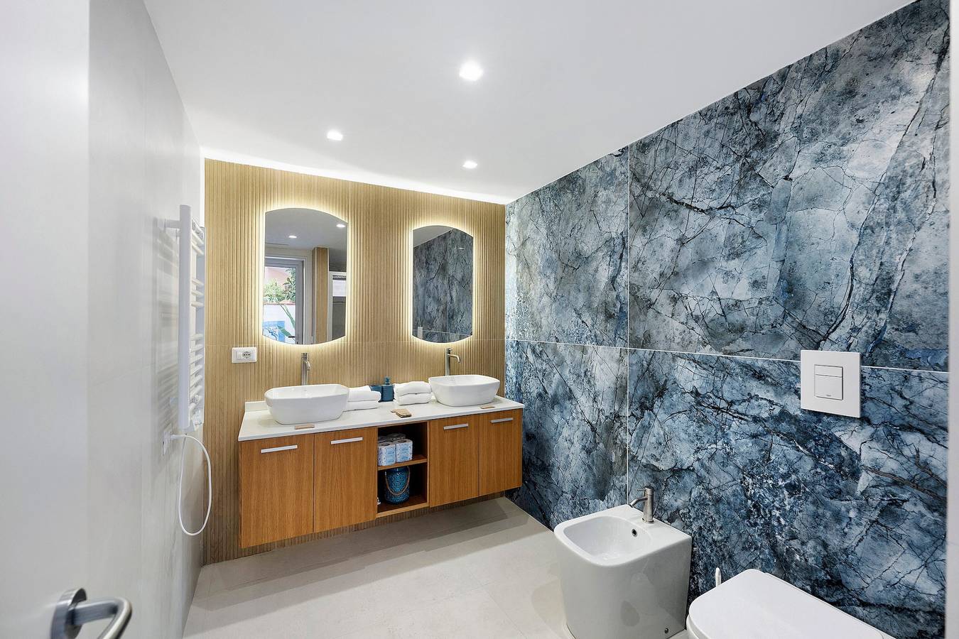 Appartement entier, Dolce Vita Apartments - Sorrento avec vue montagne, Wi-Fi et climatisation in Sorrento, Sorrento Coast